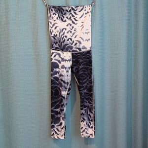 NWOT Sz 4 Lululemon fold over waist leggings